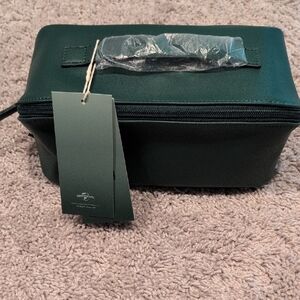 Beis Wicked Toiletry Kit